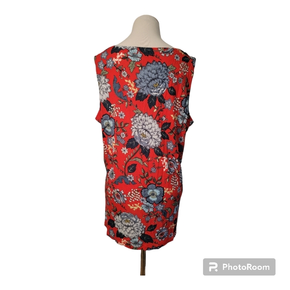 Loft Plus Red Sleeveless Blouse with Large Floral Pattern - Size 14W - Picture 2 of 6